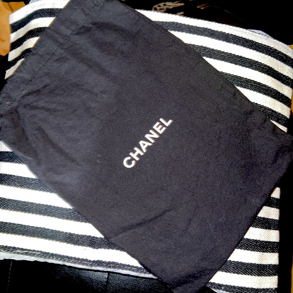 🎈5 items for $20 bundles Chanel drawstring dust bag excellent condition